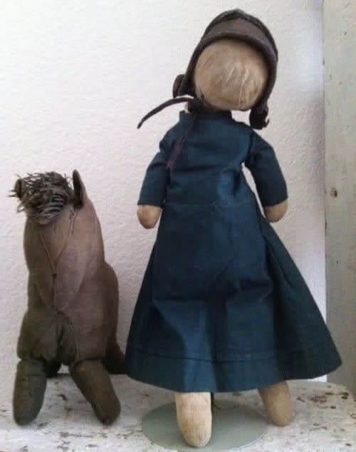 Amish Toys Are Made Without Faces For A Very Strange Reason
